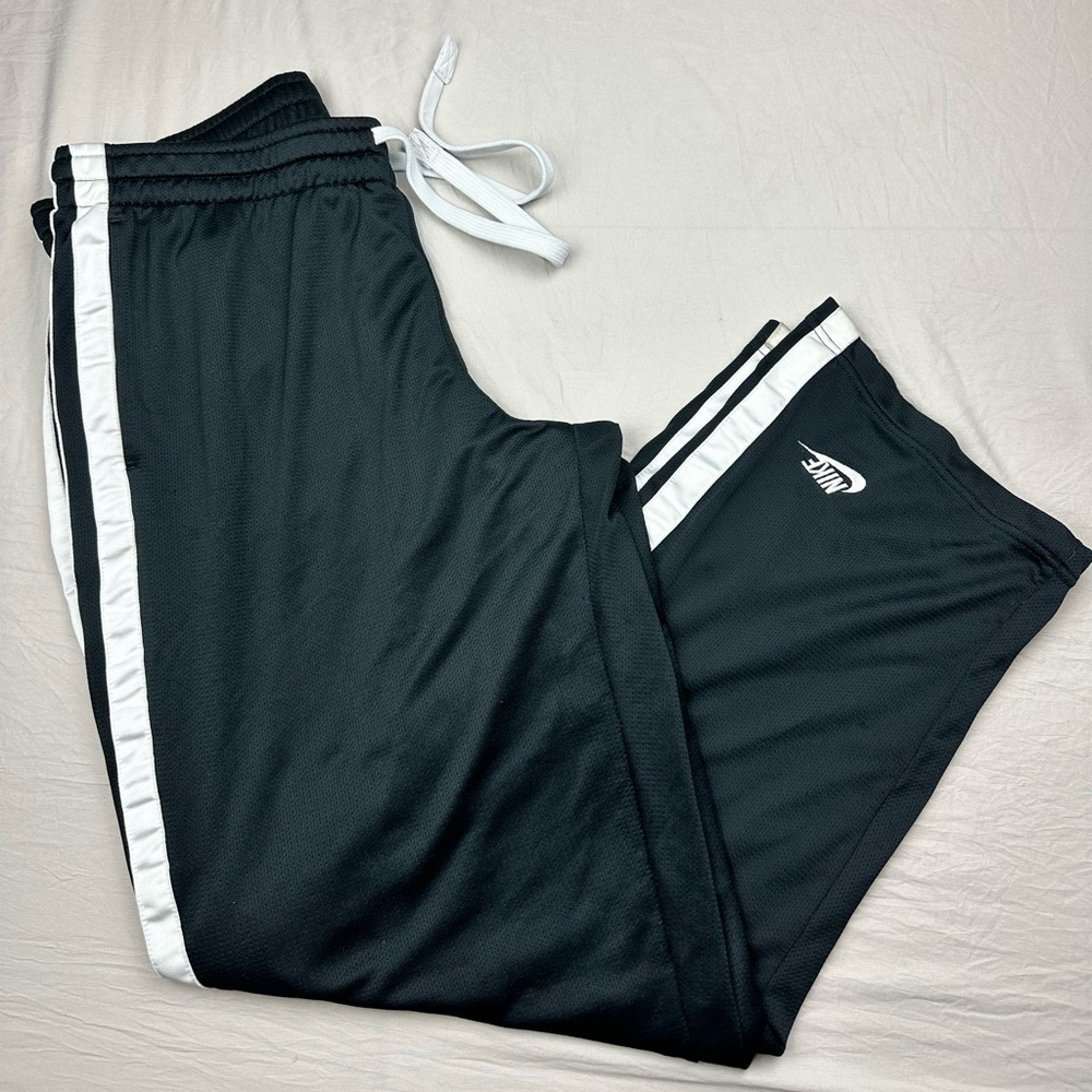 Nike mens Black basketball pants with White Stripes size XL